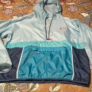 Cotopaxi Teca Lightweight Pullover Windbreaker in Light Blue & Teal